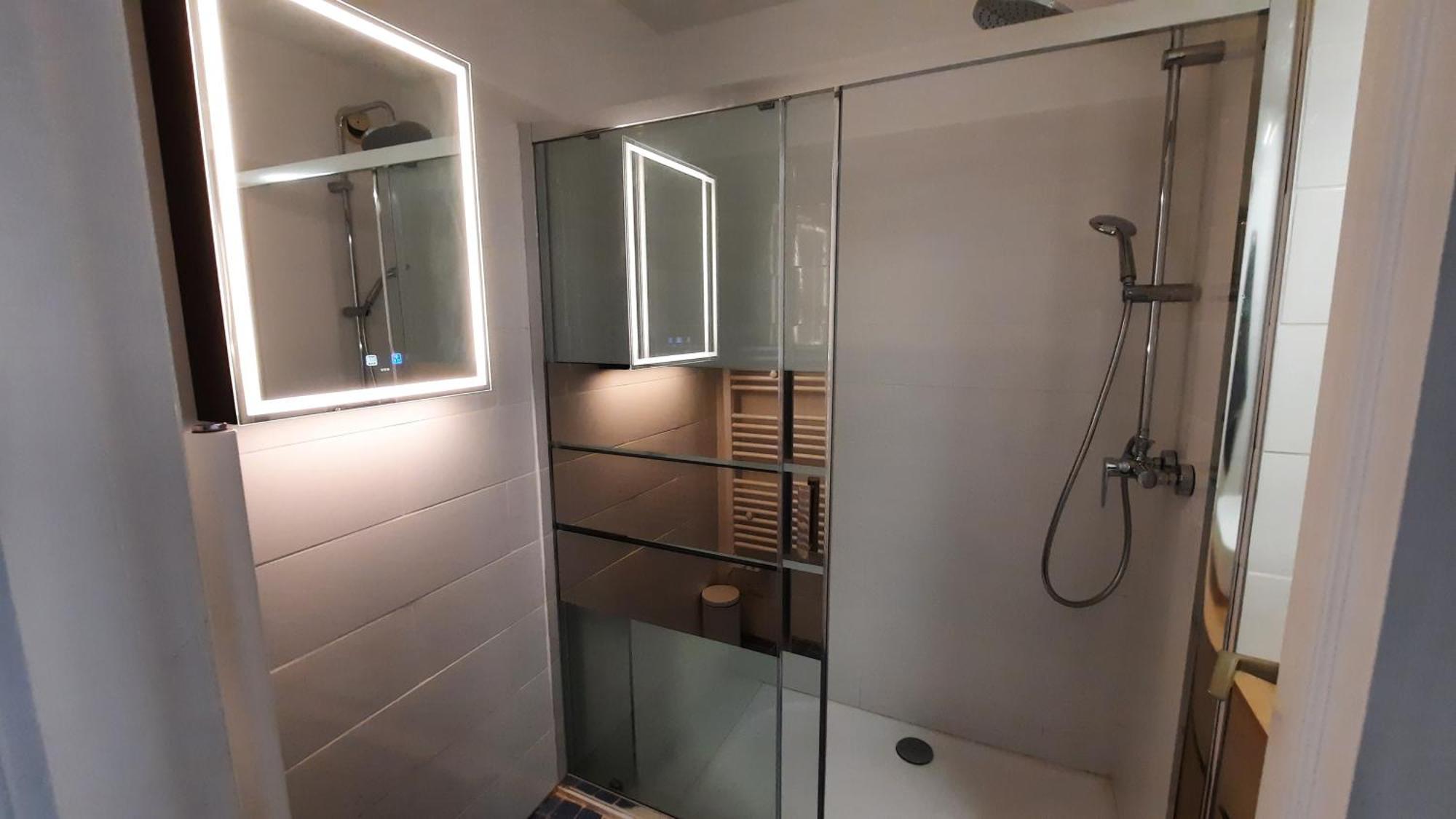Sunny Mercury - Room In Apartment Cannes Extérieur photo