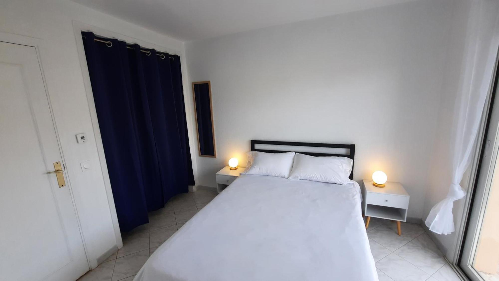 Sunny Mercury - Room In Apartment Cannes Extérieur photo