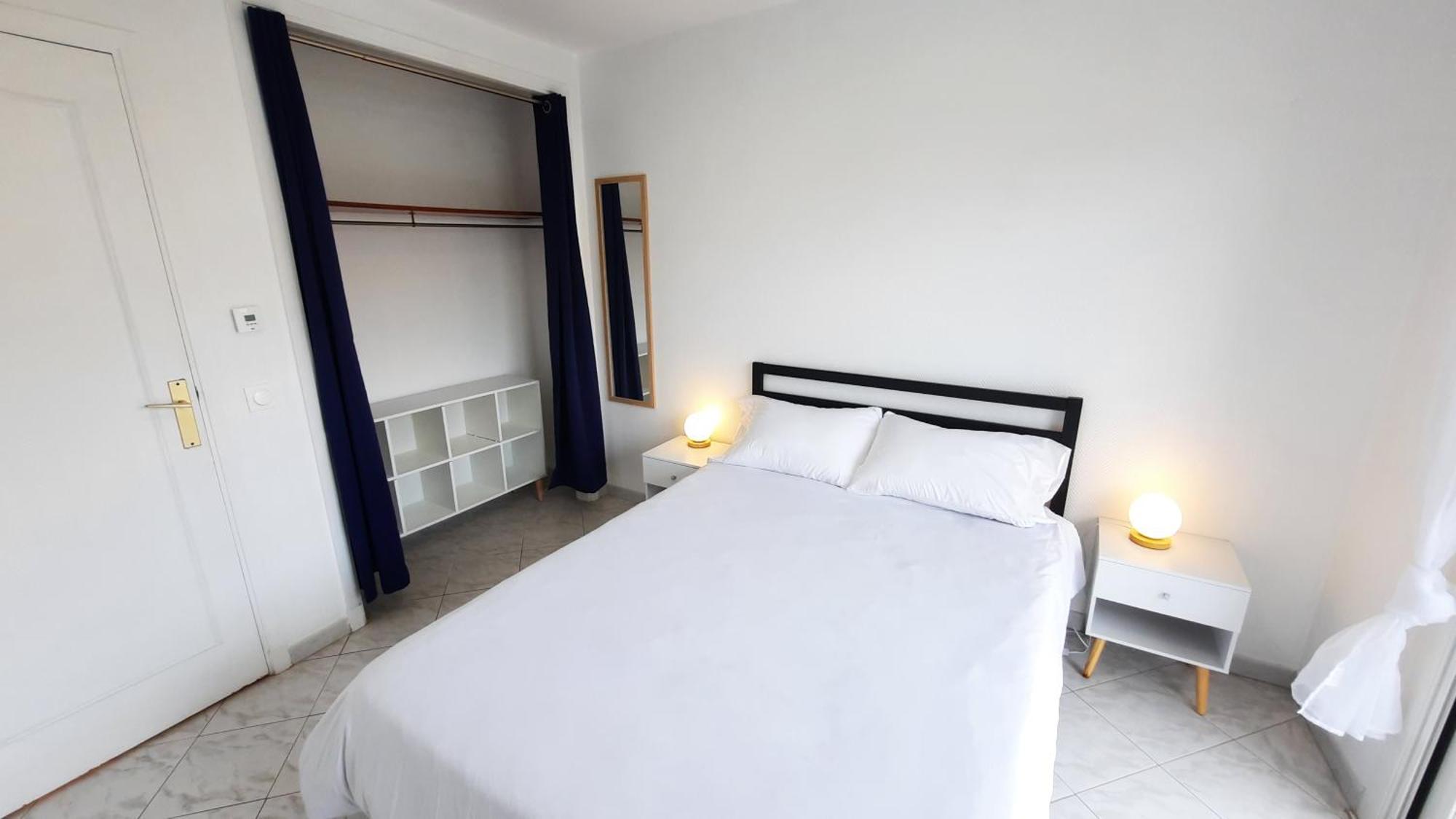 Sunny Mercury - Room In Apartment Cannes Extérieur photo