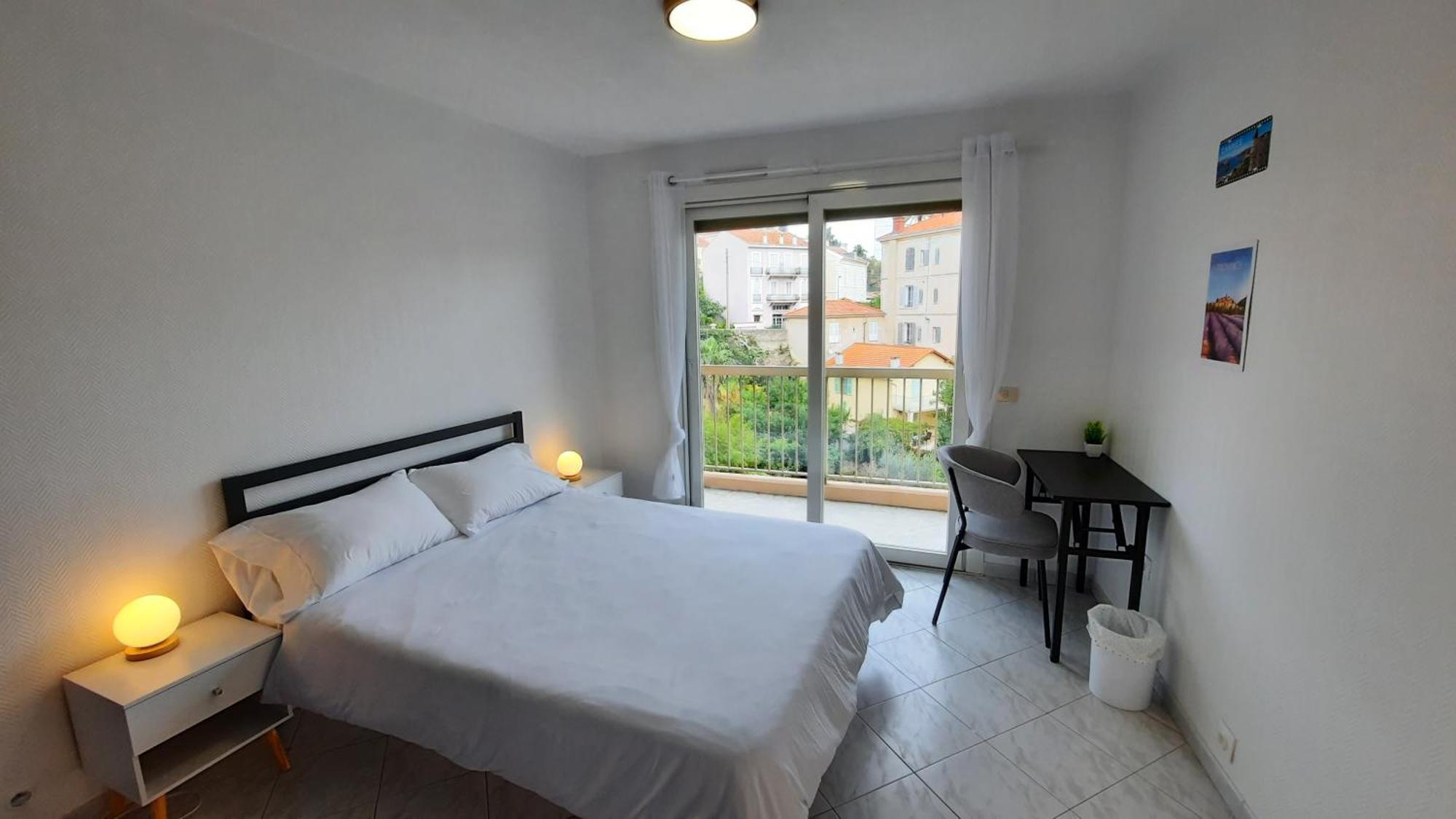 Sunny Mercury - Room In Apartment Cannes Extérieur photo